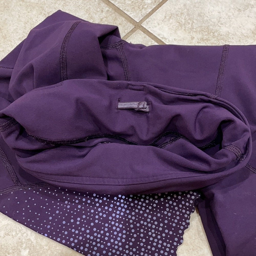 Lululemon Tight Stuff Scallop Reflective Leggings - Picture 9 of 9